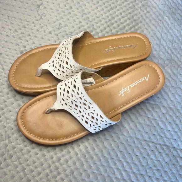 American Eagle Outfitters Shoes - American Eagle Womens White Wedge Sandals Shoes Flip Flops  Size 9.5